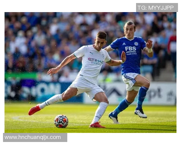 欧联杯焦点战曼联与曼城激战成平局精彩瞬间引发全场热烈反响