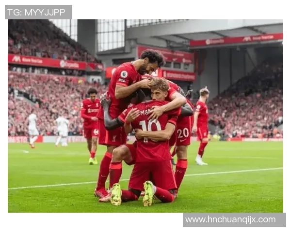 英超激战：里昂6-2阿森纳补时进球引爆全场激情瞬间回顾