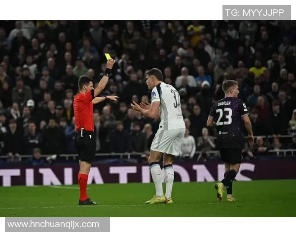 英超惊现冷门拜仁狂胜尤文图斯红牌事件引发全场热议