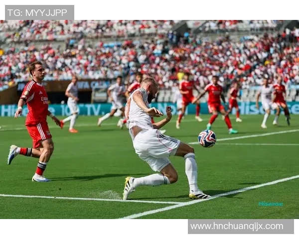德甲赛场惊现冷门皇马3-0战胜本菲卡引发全场狂欢