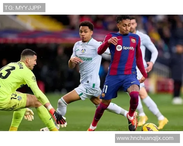 意甲激战巴萨4-0横扫波尔图补时进球点燃全场激情战术解析