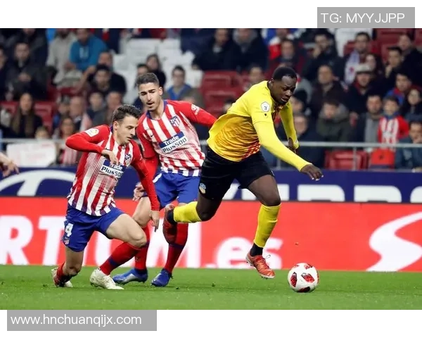 西甲激战曼联大胜波尔图绝杀瞬间引发争议判罚全场沸腾