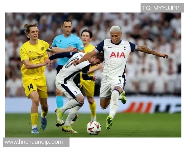 欧联杯精彩对决巴黎圣日耳曼大胜热刺引发全场狂欢集锦回顾